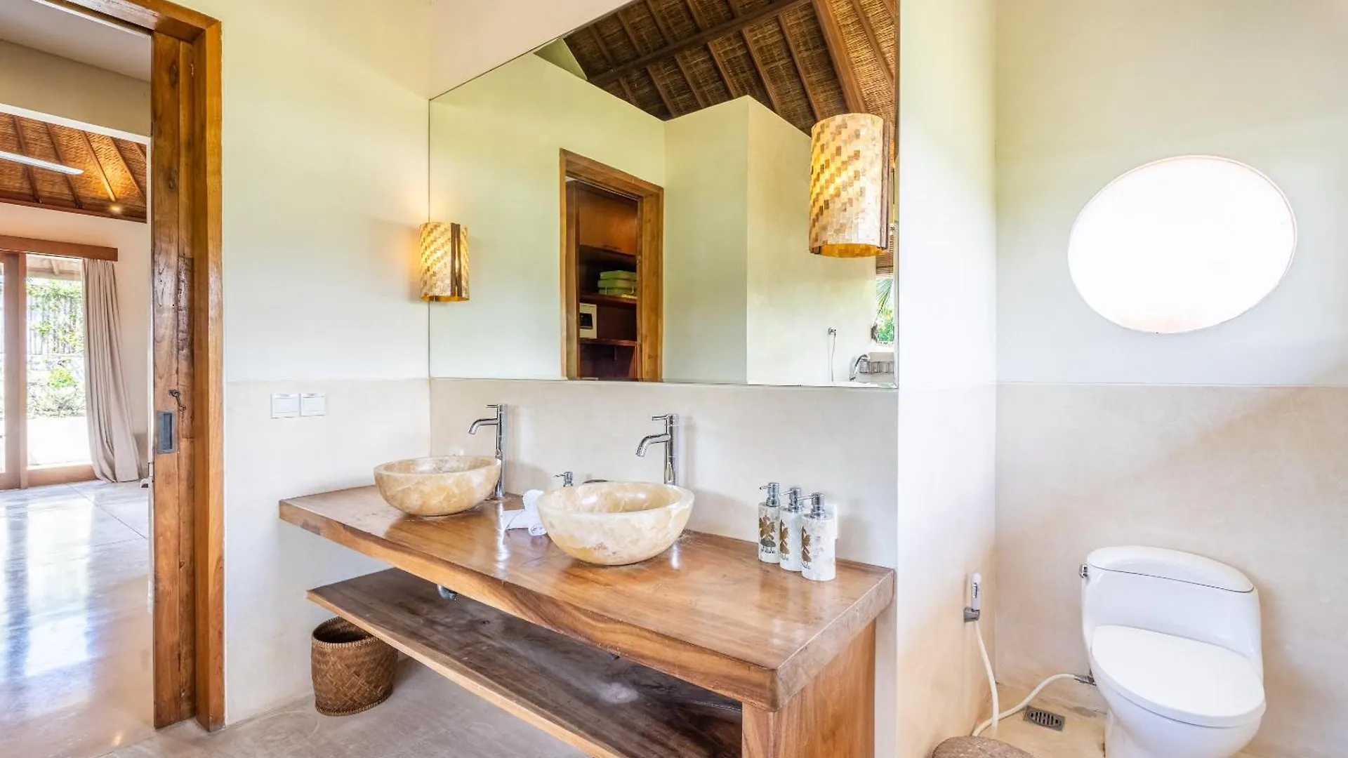 Villa Ku Tama By Villa Finder سمينياك إندونيسيا